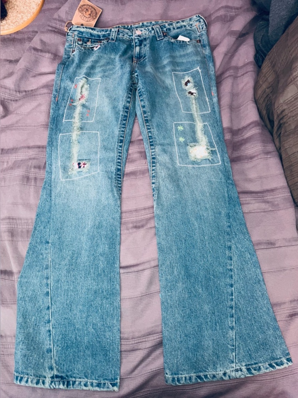 TRUE RELIGION Brand Jeans “BOBBY” style size 31 Floral Patched Denim cotton NEW
